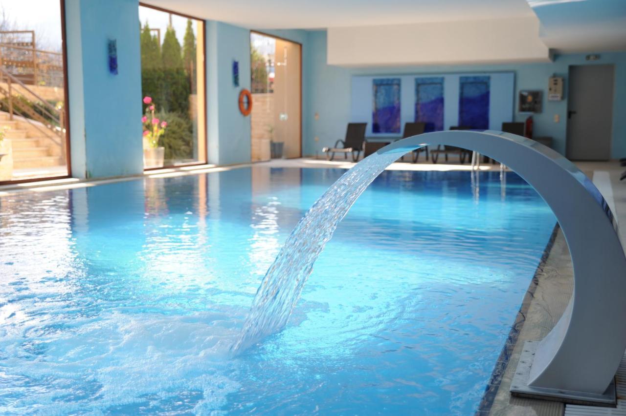 Hotel 4 Epoxes