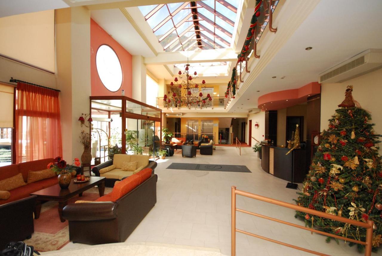 Hotel 4 Epoxes Káto Loutrákion