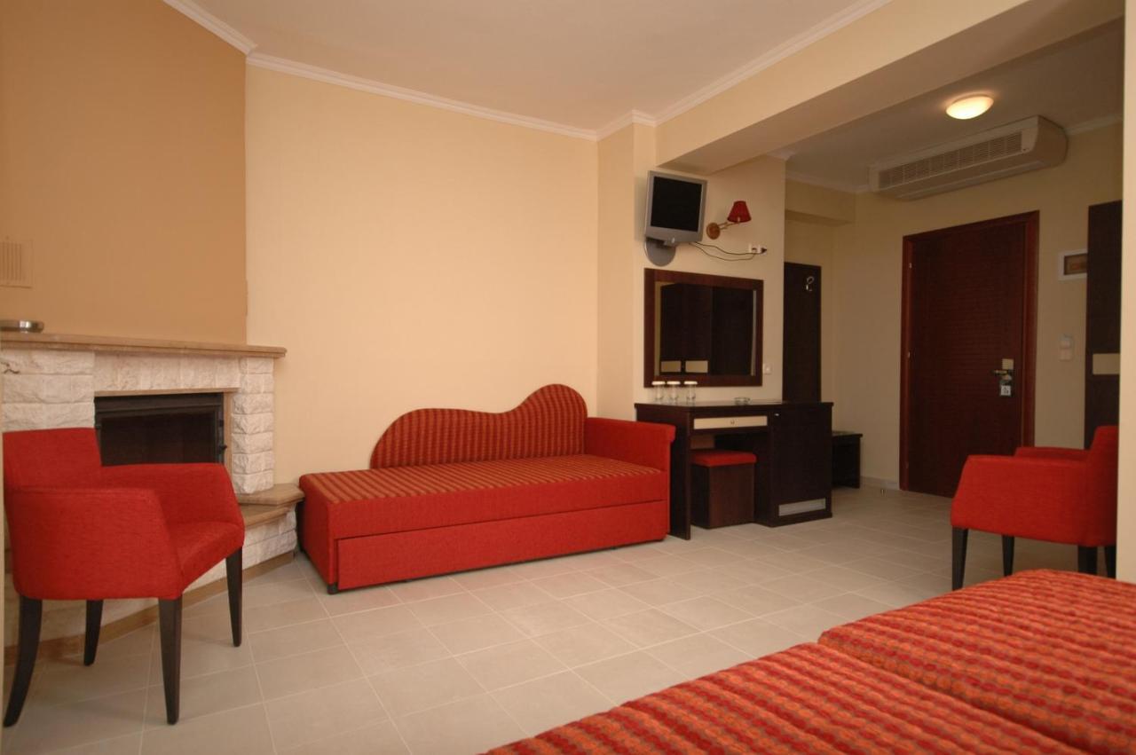 4 Epoxes Hotel